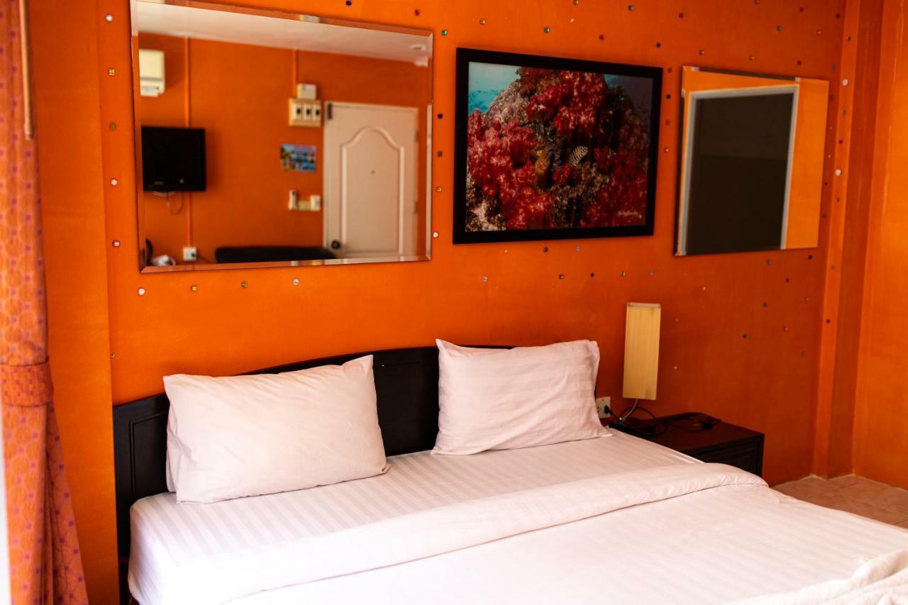 Hotel Cool Sea House Patong Exterior foto